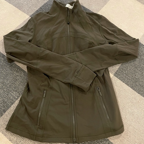 *SOLD* Lululemon jacket - Picture 1 of 3